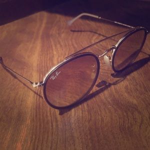Brand new never worn rayban double bridge aviators